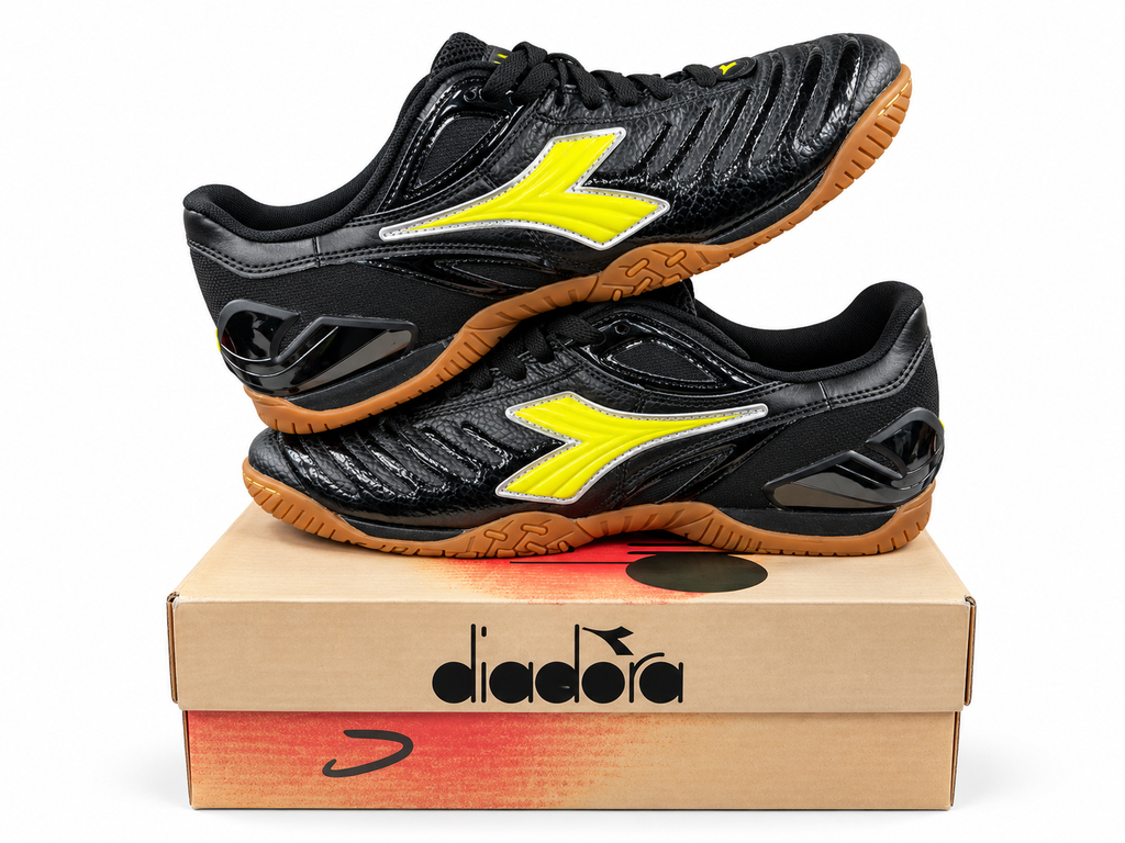 MARACANA BLACK YELLOW SALA CLEATS